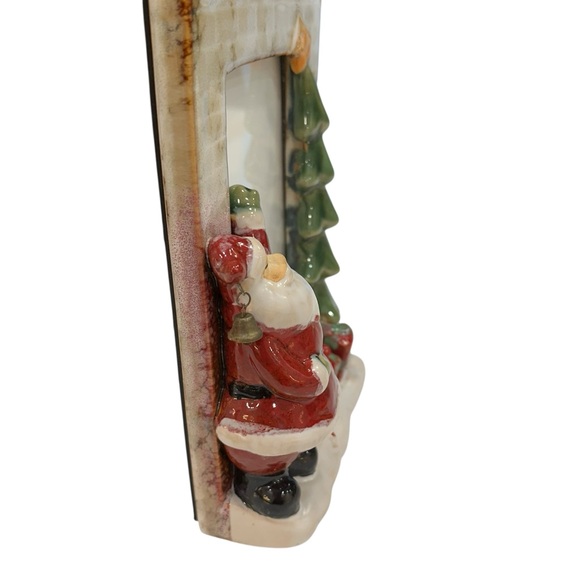 Vintage Ceramic Free Standing 3D Christmas Frame - Santa, Tree & Presents - Picture 7 of 10